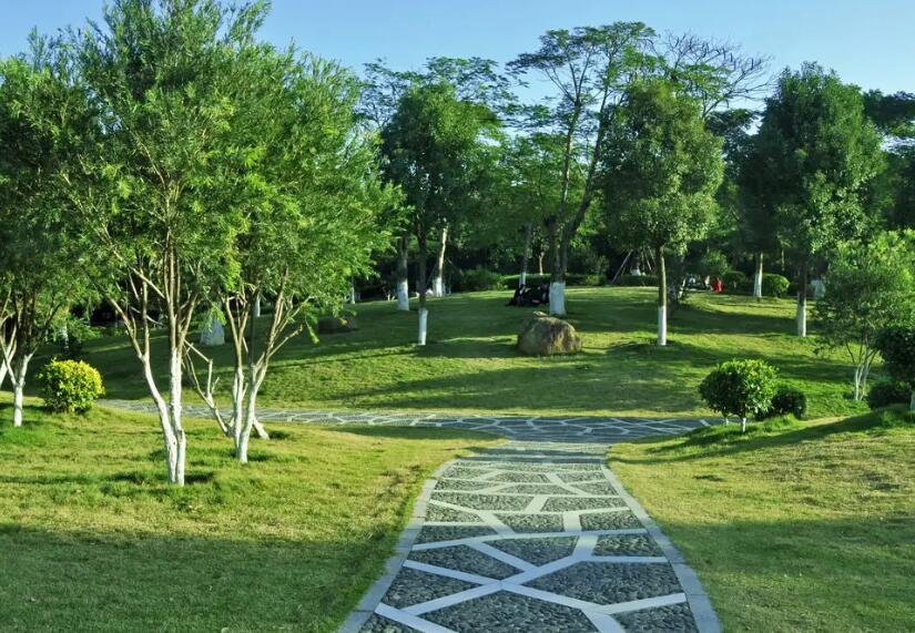 園（yuán）林綠（lǜ）化工程建設管理規定